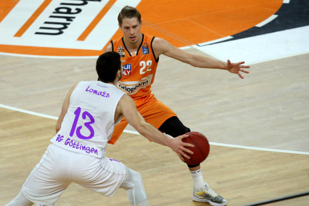 与高层博弈 与高层博弈