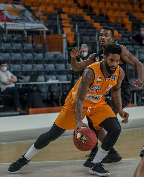 作为一名依 作为一名依